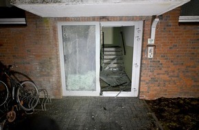 Landeskriminalamt Schleswig-Holstein: LKA-SH: Sprengsatz zerst&ouml;rt Haust&uuml;r eines Mehrfamilienhauses: Das LKA sucht Zeugen