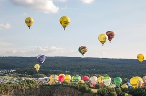 Warsteiner Brauerei: Warsteiner Internationale Montgolfiade 2018: Ein Bett für Ballöner