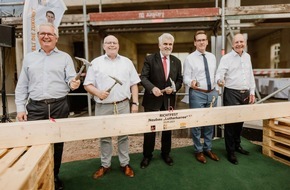 Gebäude- und Wohnungsbaugesellschaft Wernigerode mbH: GWW-Richtfest und Musterwohnungseröffnung im neuen Luther-Karree in Wernigerode