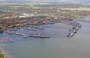 Presse- und Informationszentrum Marine: Marine - Pressemitteilung / Pressetermin: Kieler Woche 2010: Internationale Marinesoldaten und interessante Schiffe zu Gast im Marinestützpunkt