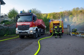 FW-OE: Großübung im Erbscheidtunnel: Feuerwehren aus Olpe und Attendorn proben den Ernstfall