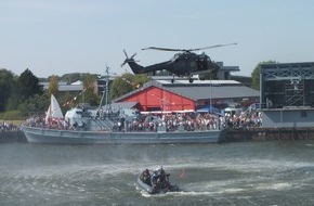 Presse- und Informationszentrum Marine: Willkommen Neugier: "Tag der Bundeswehr" in der Hansestadt Stralsund