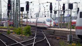 ZDF: Ist die Bahn so schlecht wie ihr Ruf? /  "ZDFzeit" macht den großen "Bahn-Check" (FOTO)