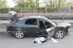 Polizeidirektion Neustadt/Weinstraße: POL-PDNW: Autobahnpolizei Ruchheim - Verfolgungsfahrt über drei Bundesländer endet mit Unfall und Festnahme