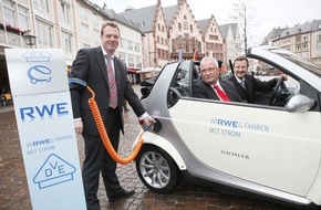 VDE Verb. der Elektrotechnik Elektronik Informationstechnik: E-Mobility: 1. VDE-Standard für Autostecker weltweit