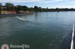 Polizeipräsidium Einsatz, Logistik und Technik: PP-ELT: UPDATE: Festfahrung eines Fahrgastkabinenschiffes in Ludwigshafen