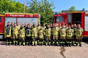Freiwillige Feuerwehr Alpen: FW Alpen: 30 frisch ausgebildete Einsatzkräfte für die Feuerwehren Alpen, Sonsbeck und Xanten