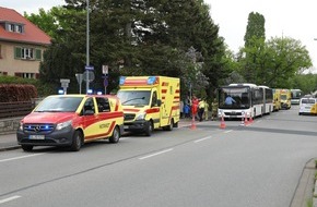 Feuerwehr Dresden: FW Dresden: Verkehrsunfall mit mehreren Verletzten