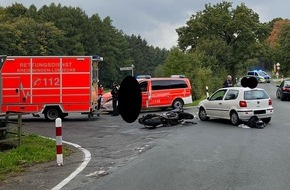 Polizei Minden-Lübbecke: POL-MI: Motorradfahrer bei Abbiegevorgang verletzt