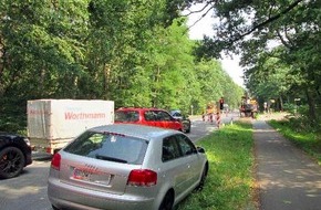 Polizeiinspektion Rotenburg: POL-ROW: ++ 46-jähriger Biker stirbt bei Unfall am Bahnübergang ++ Betrunkener Radfahrer kommt zu Fall ++ Unfall an der Baustellenampel ++ Über 2000 Euro durch WhatsApp-Betrug verloren ++