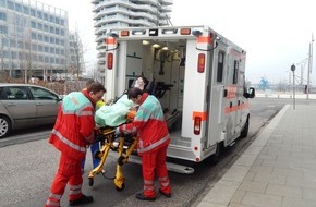 MSH Medical School Hamburg: 10 Jahre Studium an der MSH Medical School Hamburg / Buntes Jubiläumsprogramm mit Intensivstation zum Anfassen