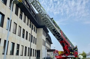 Feuerwehr Sprockhövel: FW-EN: Feuerwehr unterstützt zweimal den Rettungsdienst