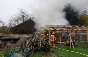 Kreisfeuerwehrverband Rendsburg-Eckernförde: FW-RD: Wohnhaus- und Carportbrand in Timmaspe (Kreis Rendsburg-Eckernförde)