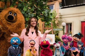 NDR Norddeutscher Rundfunk: NDR dreht neue Folgen für die Sesamstraße: Ernie, Bert und Co. treffen auf Riccardo Simonetti und Siegfried & Joy