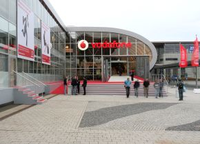 Vodafone Zentrale, CeBIT-Stand und Shop