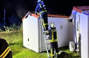 Feuerwehr Datteln: FW Datteln: Brennende Sauna alarmiert um 19:38 Uhr die Feuerwehr