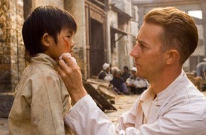 sixx: Edward Norton: "Der bunte Schleier" am 18. Juli auf sixx (BILD)