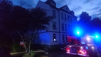 Feuerwehr Bochum: FW-BO: Es brannten Essensreste auf dem Herd