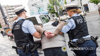 Bundespolizeidirektion München: Bundespolizeidirektion München: Arbeitsreiches Pfingstwochenende / Bundespolizei insbesondere am Pfingstsonntag gefordert