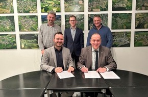 Westconnect GmbH: Pressemeldung: Verbandsgemeinde Brohltal und Westconnect unterzeichnen Kooperationsvertrag zum Glasfaserausbau in Königsfeld, Niederdürenbach und Schalkenbach