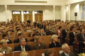 ICZ - Israelitische Cultusgemeinde Zürich: Opening ceremony for Zurich Cantonal Parliament and Executive Council in the synagogue of the Jewish Community Zurich (ICZ) on 8 May 2006