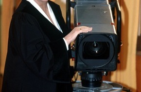 SAT.1: Richterin Barbara Salesch präsentiert am Dienstag, 4. Februar 2003, 15.00 Uhr, ihre 500. Sendung