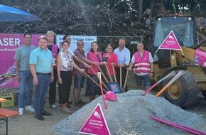 Deutsche Telekom AG: Telekom startet Glasfaserausbau in Heldenstein