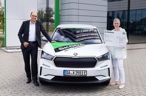 Skoda Auto Deutschland GmbH: ŠKODA mobilisierte Tour der Hoffnung und spendet 10.000 Euro zugunsten krebskranker Kinder