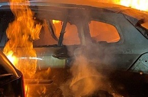 Landespolizeiinspektion Erfurt: LPI-EF: Zeugen nach Fahrzeugbrand gesucht