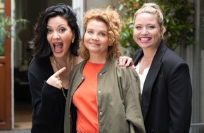 Joyn: Annette Frier spielt Annette Frier: Joyn produziert acht Folgen der neuen Comedy-Serie "Frier & 50 - Am Ende meiner Tage"