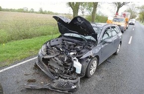 Polizeiinspektion Cuxhaven: POL-CUX: Verkehrsunfall nach misslungenem Überholmanöver in Stinstedt - Fahrzeugführerin schwer verletzt (Lichtbild in der Anlage)