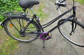 Polizeiinspektion Wilhelmshaven/Friesland: POL-WHV: Fahrraddiebstahl im Kanalweg - Eigent&uuml;mer eines zur&uuml;ckgelassenen Fahrrades gesucht