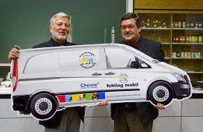 Arbeitgeberverband Chemie Baden-Württemberg e.V.: Chemielabor soll mobil werden: "Fehling-Mobil" wird mit Unterstützung der chemischen Industrie auf die Straße gebracht / 40.000-Euro-Spende für Mitmachlabor der Universität Stuttgart (mit Bild)