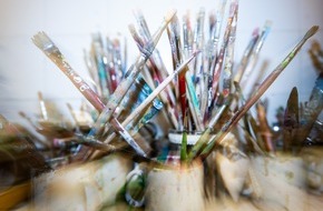 Klinikum Nürnberg: Pressemitteilung: Studie des Klinikums Nürnberg zeigt Heilwirkung von Kunsttherapie nach Fehlgeburt