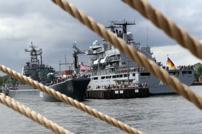 Deutsche Marine: Bilder der Woche: Die Marine bei der Kieler Woche 2009