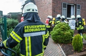 Freiwillige Feuerwehr Bedburg-Hau: FW-KLE: Kellerbrand durch Verpuffung: Hausbewohner wird verletzt