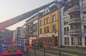 Feuerwehr Mülheim an der Ruhr: FW-MH: Zimmerbrand in einem Mehrfamilienhaus