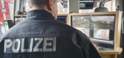 Polizeidirektion Kaiserslautern: POL-PDKL: Närrinen und Narren feiern friedlich beim "Westricher Fastnachtsumzug"