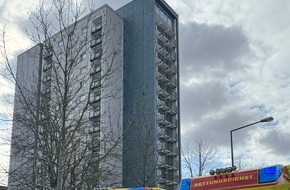 Feuerwehr Dresden: FW Dresden: Update zum Brand im Hochhaus: Zwei Personen verstorben