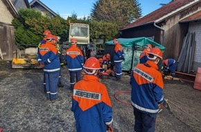 Feuerwehr der Stadt Arnsberg: FW-AR: 24 Stunden 'Übungsschicht' für die Jugendfeuerwehr