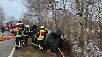 FW-AUR: Aufwendige technische Rettung nach Verkehrsunfall