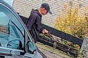 Polizeidirektion Hannover: POL-H: &Ouml;ffentlichkeitsfahndung: Trickbetr&uuml;ger erbeuten 100.000 Euro von Senior - Wer kann Hinweise zu der Person auf dem Foto geben?