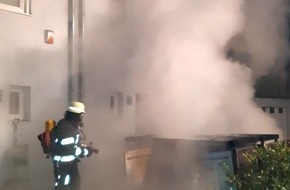 Feuerwehr München: FW-M: Nächtlicher Mülltonnenbrand (Aubing)