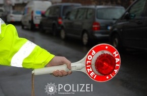 Polizeipräsidium Trier: POL-PPTR: Autofahrer entzieht sich Polizeikontrolle und flüchtet