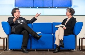 Bertelsmann SE & Co. KGaA: Frankfurter Buchmesse 2019: Das Blaue Sofa mit 40 Stunden Live-Programm