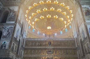 ORION Leuchten-Fabrik  Molecz & Sohn Ges.m.b.H.: 8,5 Meter Durchmesser und 1,8 Tonnen Gewicht: ORION fertigt monumentale Großleuchten für Kathedrale in Bukarest