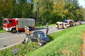 Freiwillige Feuerwehr Stockach: FW Stockach: Verkehrsunfall auf der B313