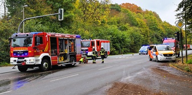 Feuerwehr Sprockhövel: FW-EN: Verkehrsunfall zwischen Lastwagen und E-Fahrzeug