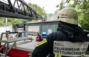 Feuerwehr Bochum: FW-BO: Brennende Kfz-Werkstatt in Bochum Gerthe - 2. Meldung