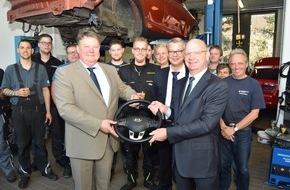 Kia Deutschland GmbH: Dauertest-Sieger Kia Sportage: "Zweites Leben" in der Handwerkskammer Flensburg